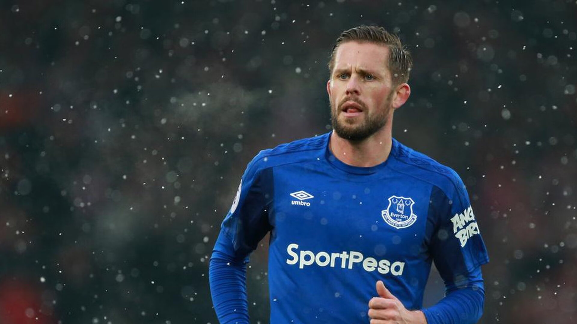 战略升级：新月转向长远球队建设模式