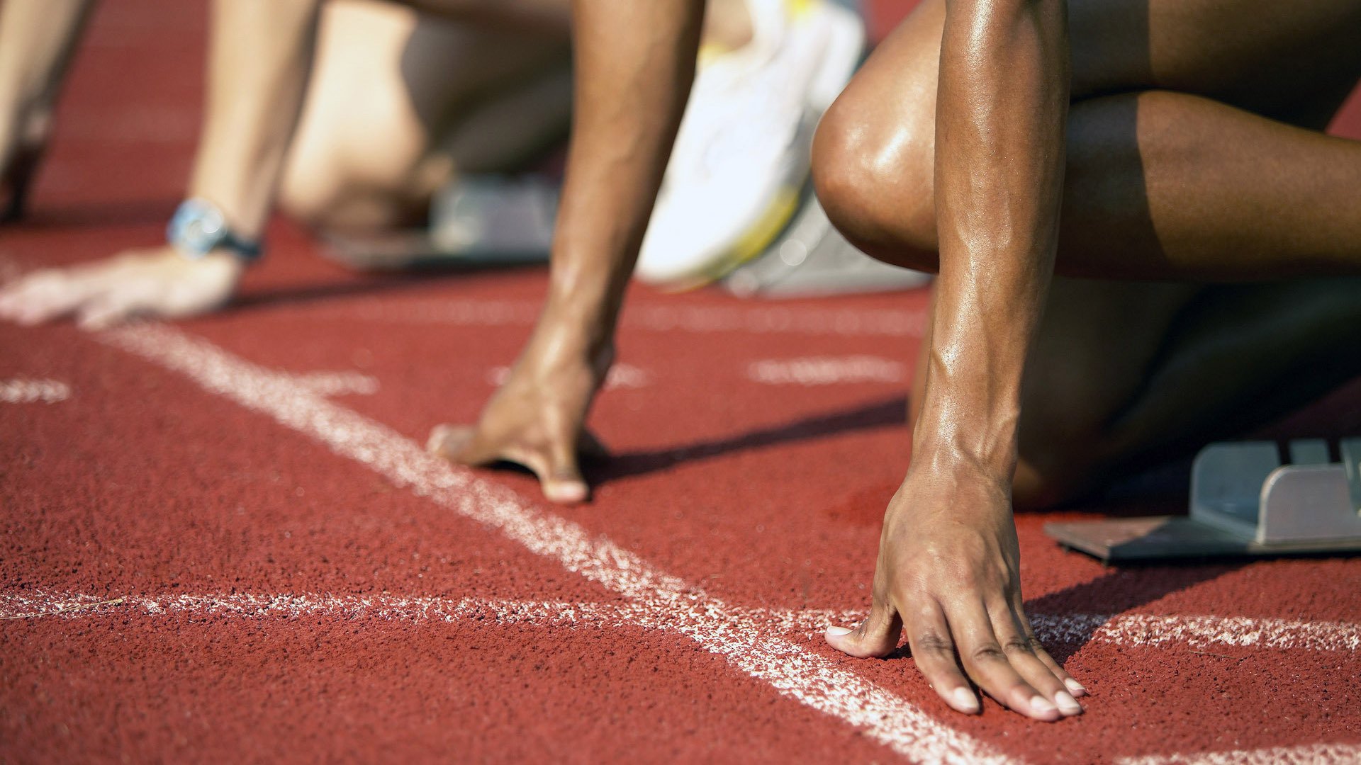 校园足球活动周期性强缺持续性，校园足球相关活动的开展情况