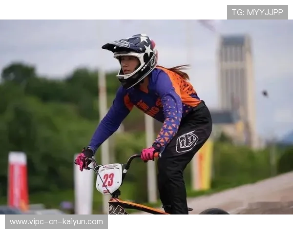 自行车公路赛队伍在坡地训练中掌控力提升明显